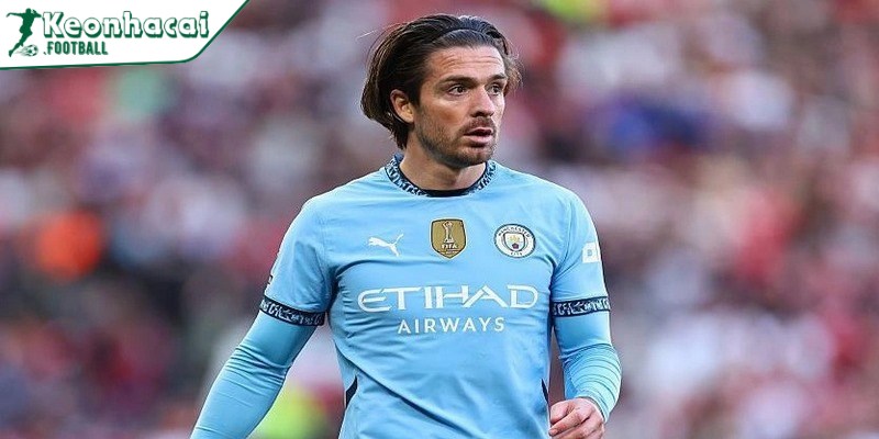 Jack Grealish bị fan MU hành hung ngay trên sân Old Trafford: Cú tát gây sốc 3 Vấn đề an ninh tại sân vận động bị đặt ra nghi vấn