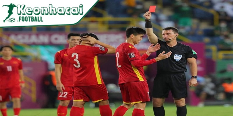 Kèo thẻ phạt - Thủ thuật bắt kèo chuẩn đét từ cao thủ 4 Nghiên cứu kỹ lối chơi và phong độ của các đội bóng