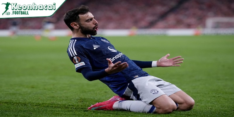 Bruno Fernandes rực sáng, Man United vùi dập Bilbao ngay tại San Mames 2 Khởi đầu đầy bất ngờ tại San Mames