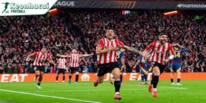 HLV Valverde phản ứng gay gắt sau thẻ đỏ gây tranh cãi trong trận thua MU 4 Athletic Bilbao quyết không buông xuôi trước trận lượt về
