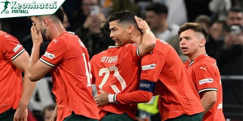 Neves cảnh báo: Đừng biến chung kết thành cuộc so tài Ronaldo – Yamal 2 Joao Neves cảnh báo truyền thông không nên “cá nhân hóa” trận chung kết