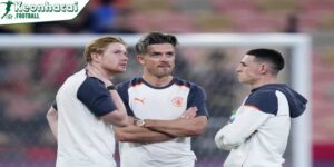 Kevin De Bruyne ra mắt mờ nhạt, Napoli bất ngờ thua sốc đội hạng ba Arezzo 7 Napoli gặp khó vì thiếu vắng trụ cột và áp lực thể lực