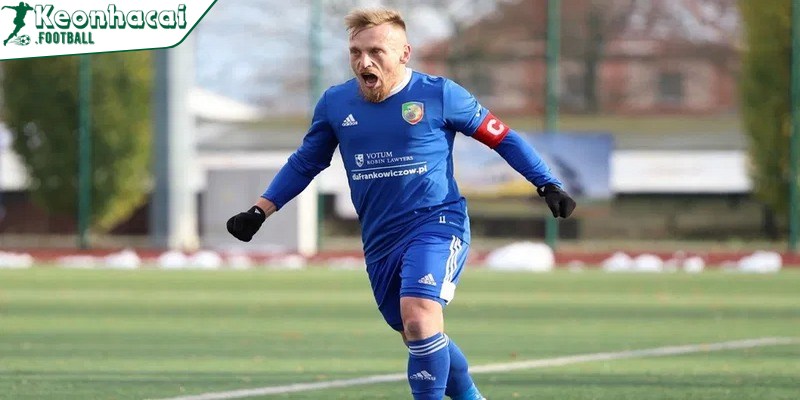 Cầu thủ lùn nhất thế giới theo đánh giá mới hiện nay 3 Marcin Garuch là một cái tên đáng chú ý trong giới bóng đá