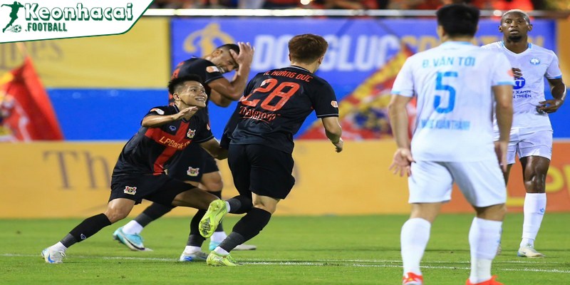 Ninh Bình thắng thuyết phục Nam Định, đòi lại ngôi đầu bảng