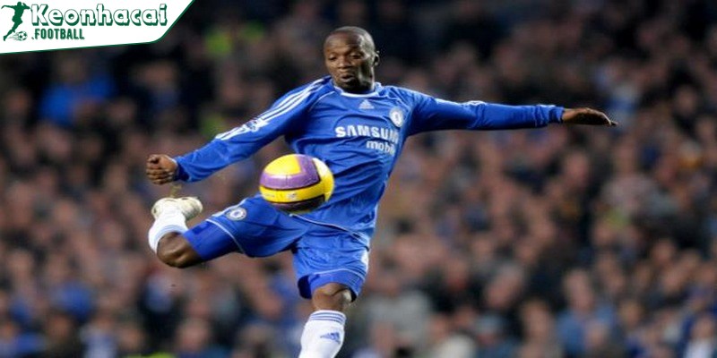 Tiền vệ phòng ngự hay nhất mọi thời đại, đáng nhớ nhất 2 Claude Makelele là tiền vệ phòng ngự hay nhất mọi thời đại