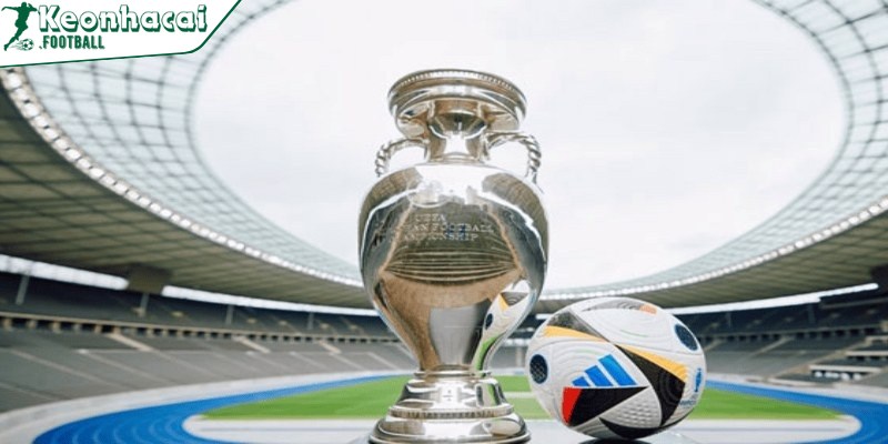 Giải bóng đá Euro mấy năm 1 lần?