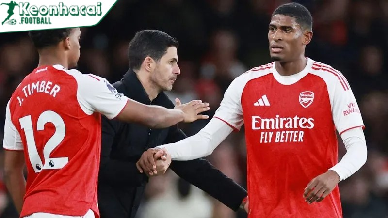 Arsenal thắng Brentford nhưng phải trả giá đắt