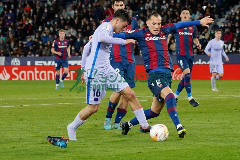 Soi kèo Barcelona vs Eintracht Frankfurt - 3h00 ngày 10/12