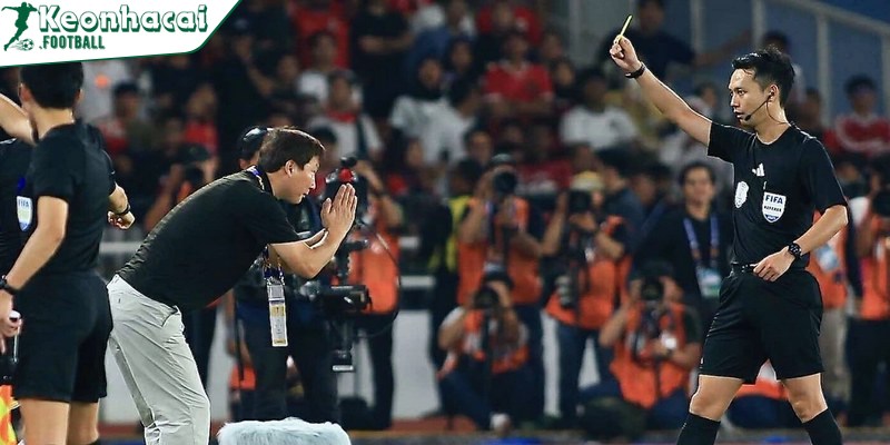 Mối nguy thành hiện thực sau buổi họp báo của HLV Kim Sang Sik