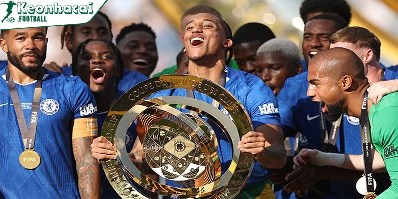 Chelsea thua Leeds: Neville chỉ ra 3 vị trí cản đường đội bóng tới chức vô địch 2 Neville: “Chelsea chỉ đủ tầm top 4 hoặc 5, không phải vô địch”