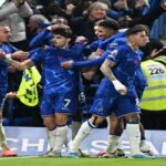 Neville: Chelsea cần thay đổi để hướng tới đỉnh cao