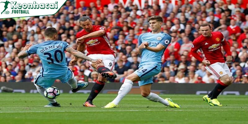 Giải đáp thắc mắc cho anh em tiền lót tay bóng đá là gì? 2 Những cầu thủ nổi tiếng có phí lót tay khá khủng